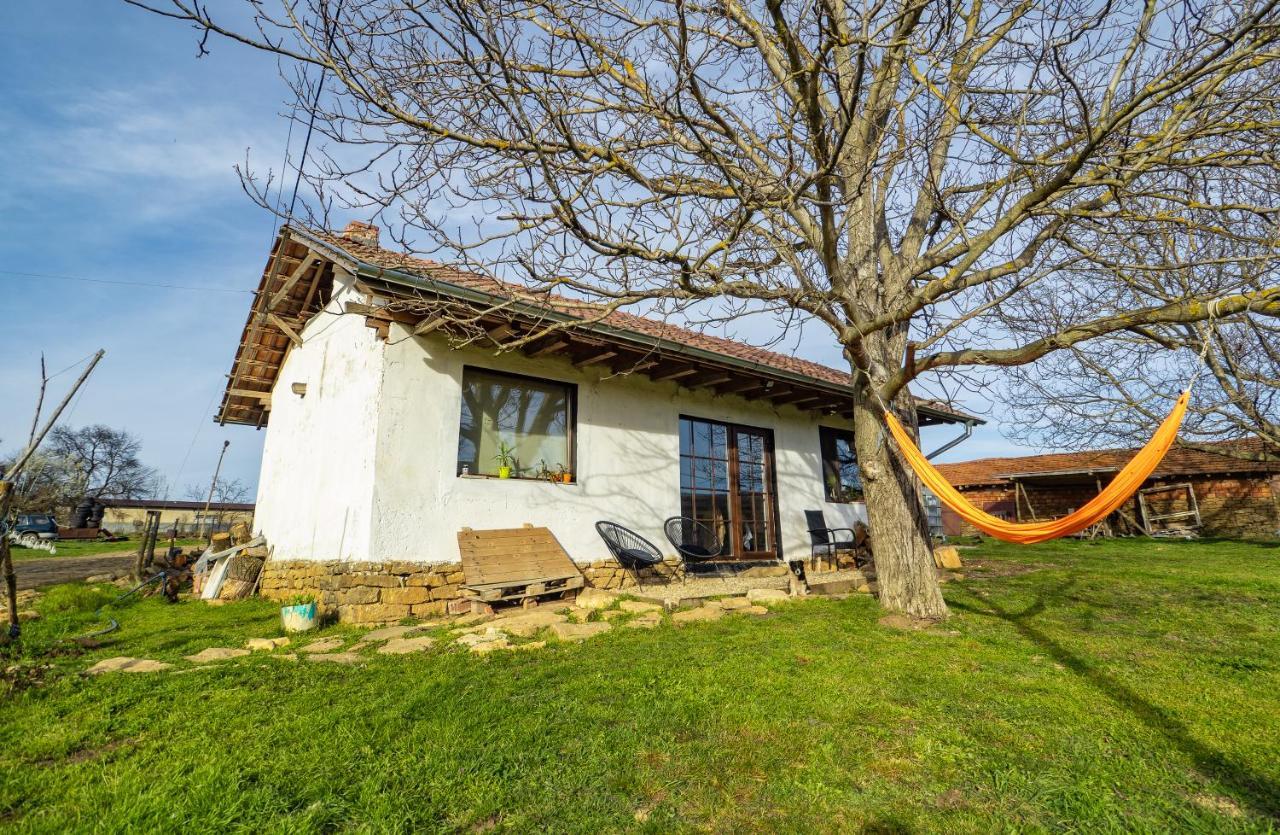 Вила "Намасте" С Панорамна Гледка И Камина На Дърва Loveč Exteriér fotografie